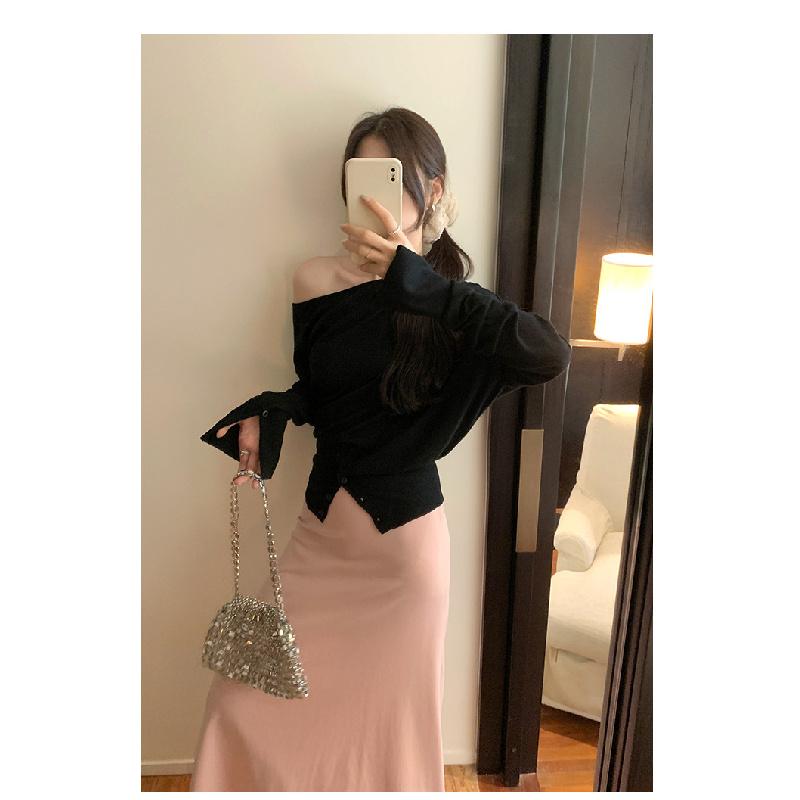 2026 Early Spring Women's Off-Shoulder Knit Sweater, Slim Fit Outerwear, Base Shirt, High-End Sweater