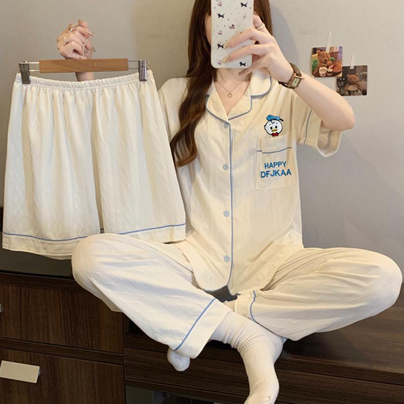 

Мультяжная пижама с Дональдом Даком, женская летняя новинка, жаккард из имитации хлопка, милая домашняя одежда, комплект из трех предметов с коротким рукавом 2XL [Recommended 135-75kg]