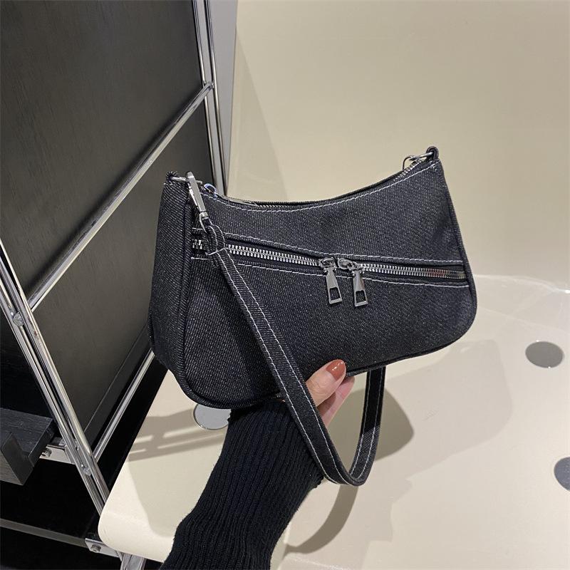 2024 denim new Korean version of fashion personality trendy flu locomotive style foreign style single shoulder underarm women's bag