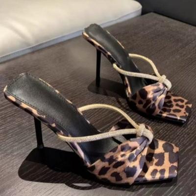 Fashion Fashion Stiletto Slippers Women's Square Head Open-toed Crystal Sandals with Anti-slip Wear-resistant High Heels