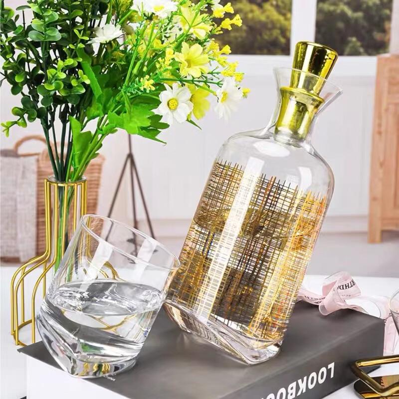 

Whiskey Glass Decanter Set