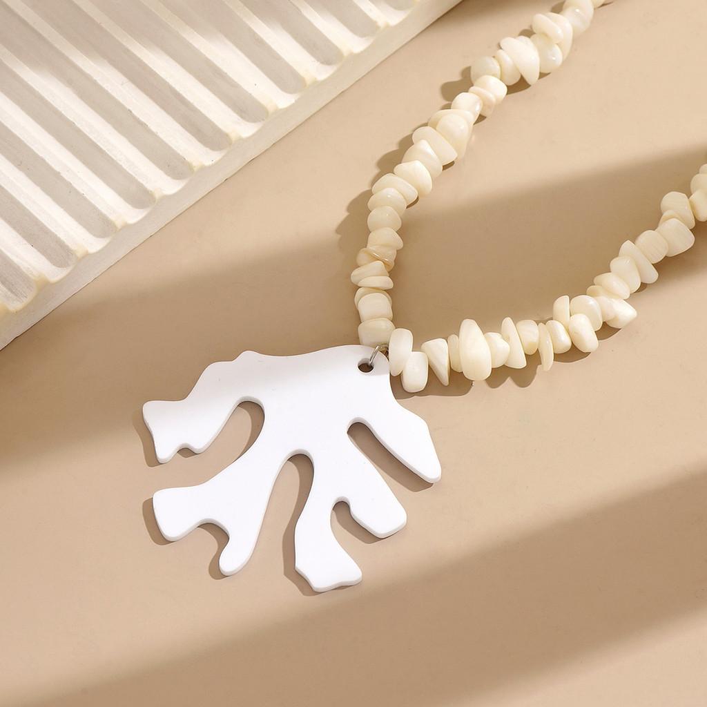 Style Fish Bone Coral Pendant Necklace For Summer Travel And Casual Wear