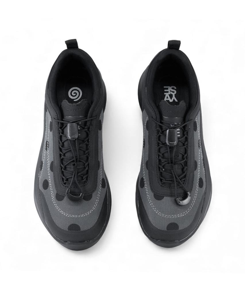 Yase Songi Songi X Yase Platform Dot Sneakers Black