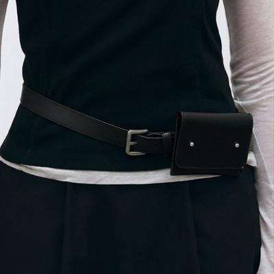 LOEIL Classic Square Belt Bag - Black