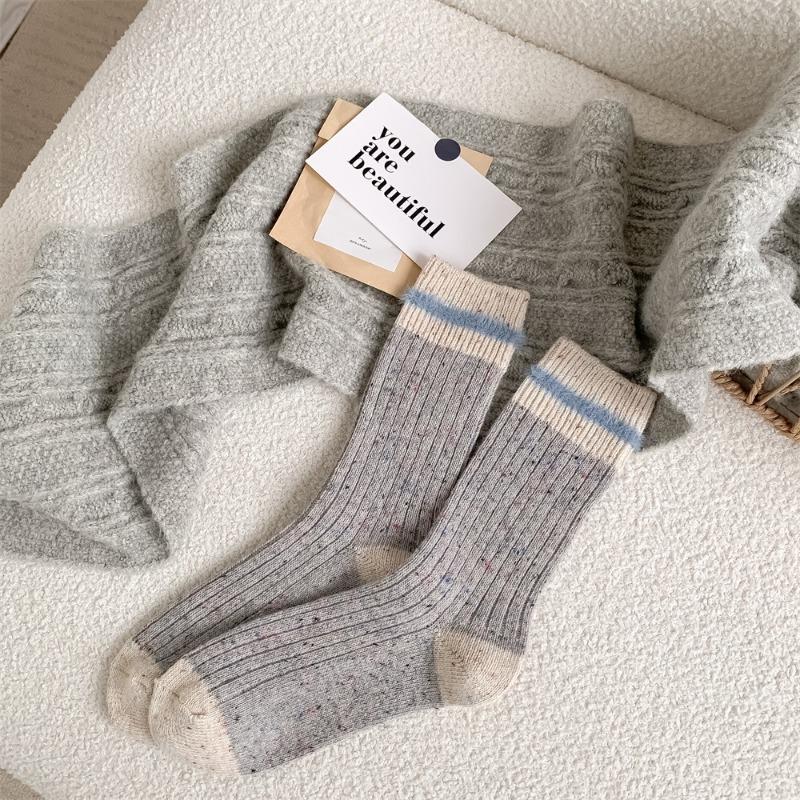Thick and Warm Wool Dot Yarn Striped Socks for Autumn and Winter, Women's Plush Color-blocking Pile Socks, Versatile Mid-calf