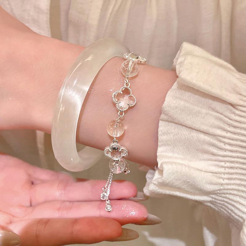 White Crystal Powder Crystal Lucky Grass Beaded Bracelet Light Luxury High-end Bracelet Sweet Simple Niche Versatile Jewelry