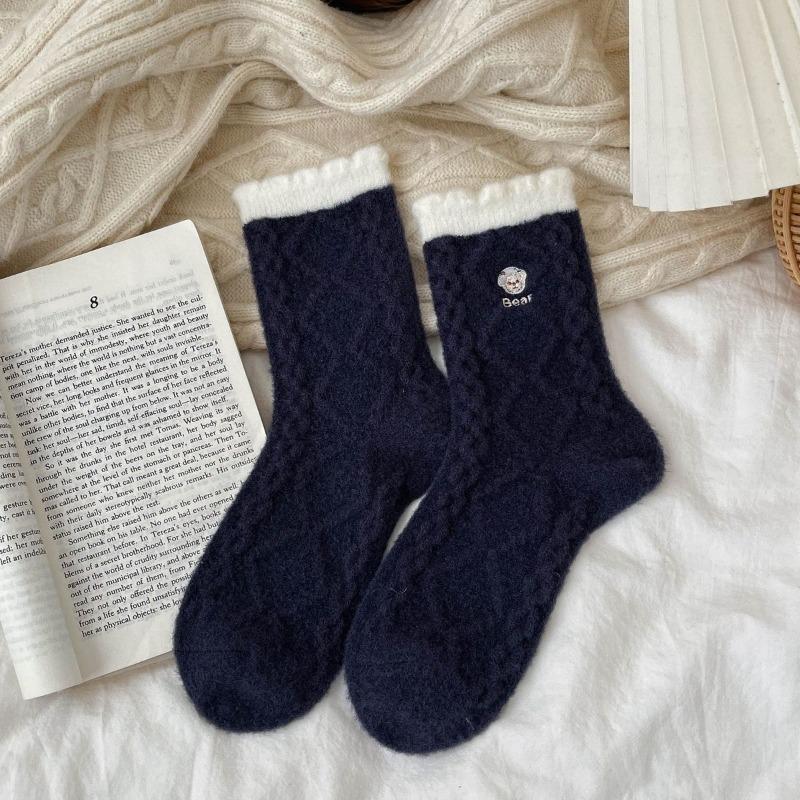 5 pairs Women Navy Bear Australian Velvet Mid Calf Socks Autumn Winter Fleece Thick Warm Heart Lace Trim Indoor Floor Socks Cozy Home Thermal Hosiery
