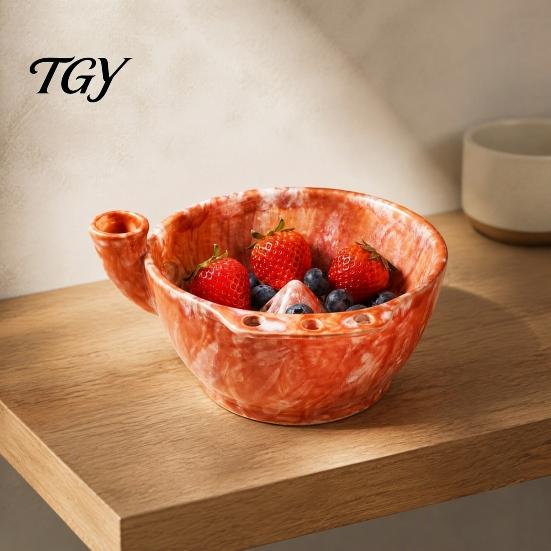 Compact Fruit Drainer Ceramic Berry Bowl, Self Rinsing with Drainage Hole Washing Practical Housewarming Gift Decorative Glazed Bowl for Kitchen