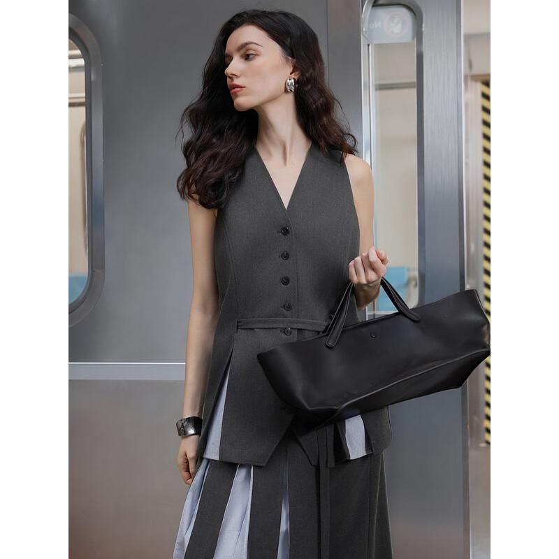 ELLE Women s Striped V-Neck Sleeveless Suit Vest L