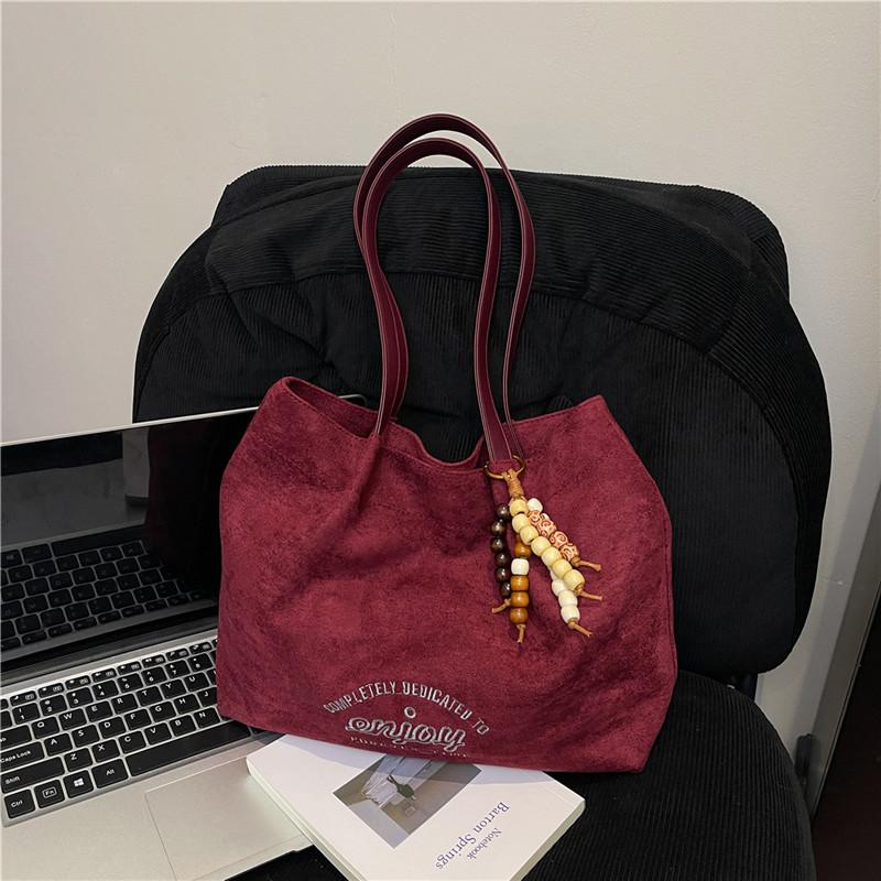 Wine heart puff bag new women's bag niche design high-end embroidery shoulder messenger bag solid color versatile