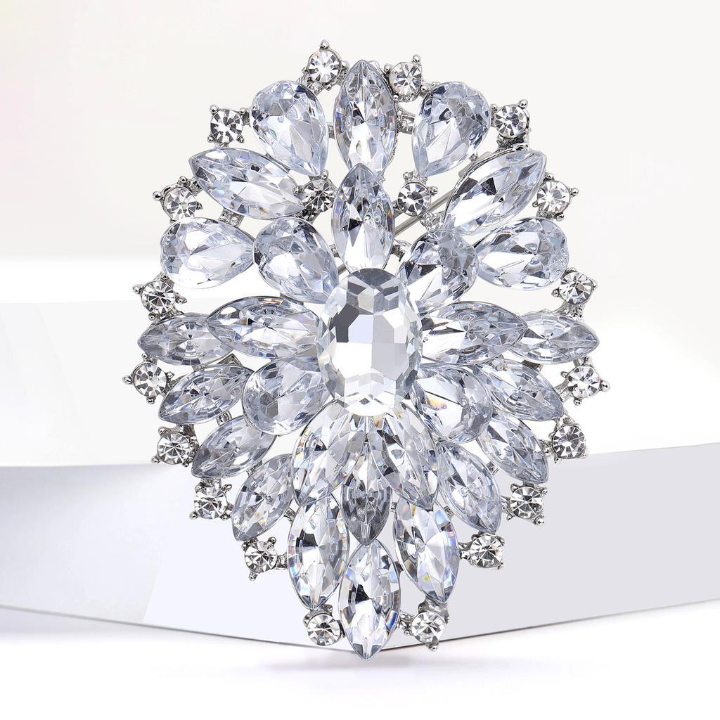 Elegante Kristallglas Broschen für Damen Unisex Strass Pins Hochzeitsaccessoire Event Party Neujahrsgeschenke Schmuck Dekoration