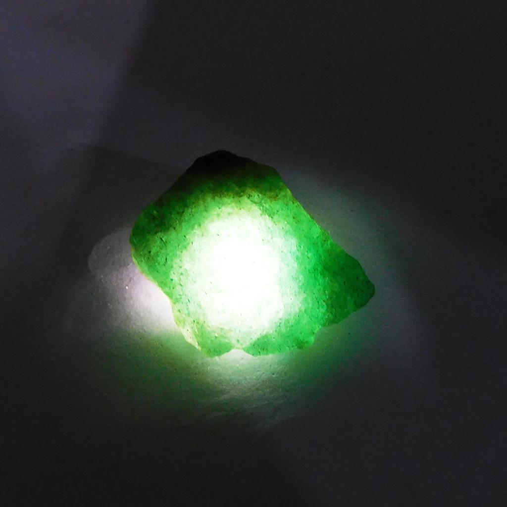 Natural Green Emerald Uncut CERTIFIED 101.15 Ct Earth Mined Loose Gemstone p-2044-h