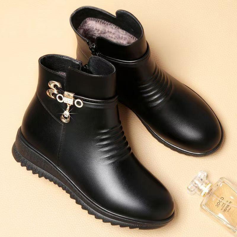Mom shoes cotton shoes women's autumn and winter boots soft leather flat leather shoes velvet warm middle-aged women's shoes fashion boots