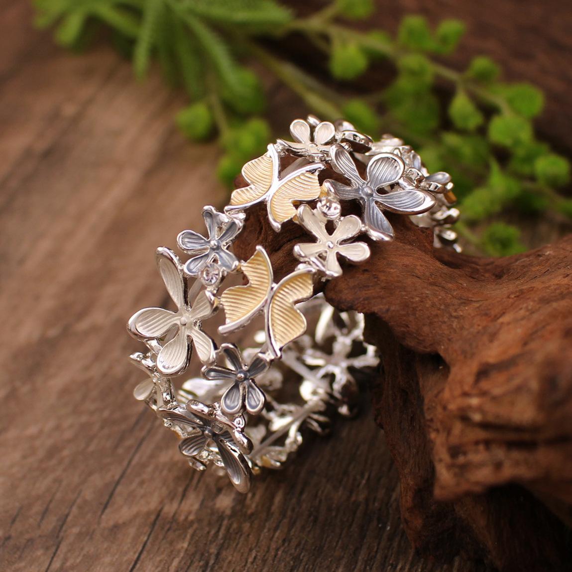 

Ladies Fashionable and Versatile Oil Painting Flower Butterfly Elastic Bracelet жовтий