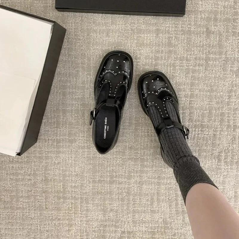 Módna dámska obuv vo výpredaji 2024 Nové dámske lodičky so sponou Jar Jeseň Okrúhla špička Jednofarebné Vonkajšie Ležérne Pohodlné Kancelárske Dámske Topánky
