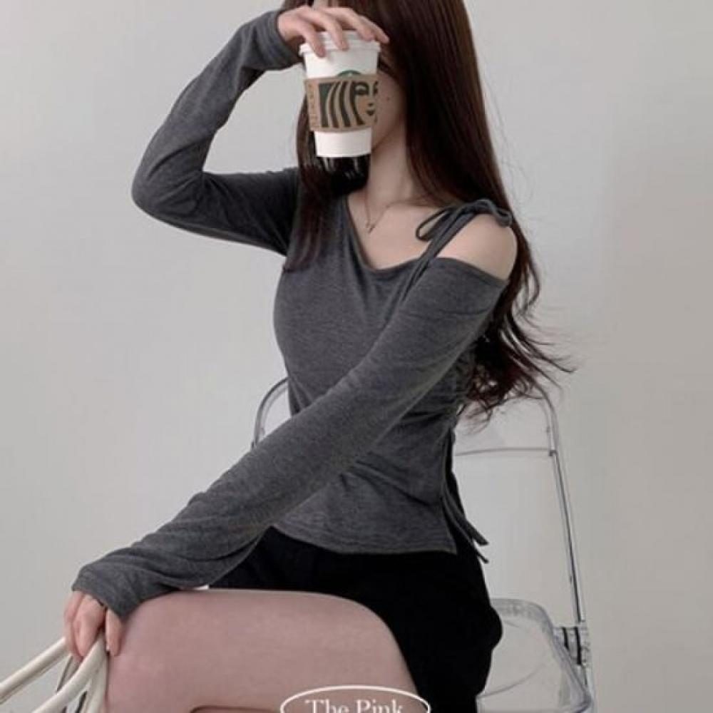 The Pink Slim Fit Side Slit Shirring One Shoulder Long Sleeve Tee