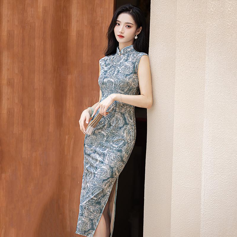 Sleeveless Golden Velvet National Style New Chinese Long Cheongsam Improved Young Women's High-end Retro Dress Spring and Summer