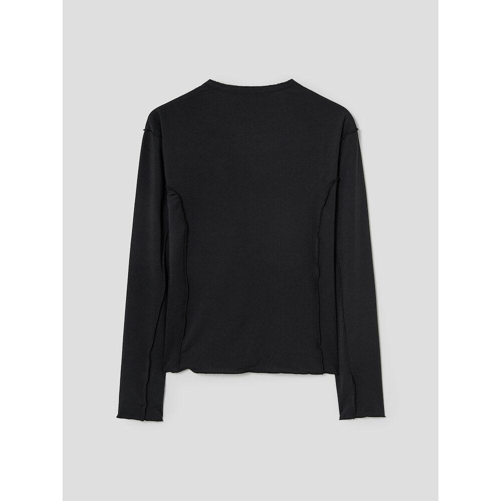 Anggae Snapped Triangle Neck T-Shirt Black