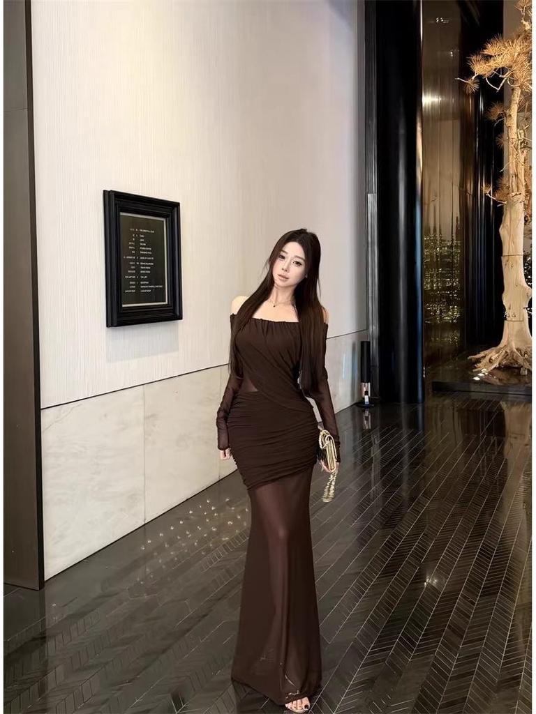 Women's Off-Shoulder Mesh Patchwork Pleated Dress - Slim Fit Waist-Cinching Long Skirt, Sexy Spring Style