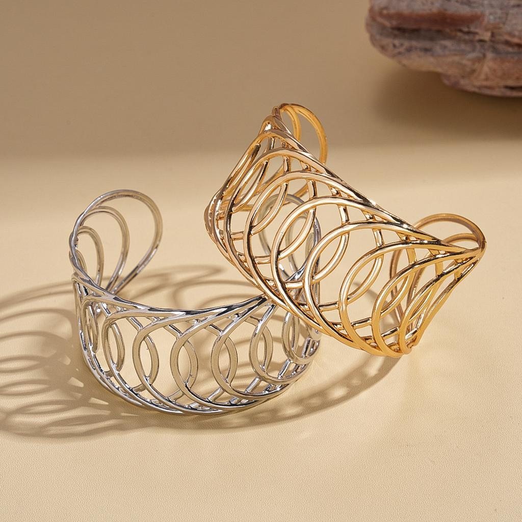 Metal hollow circle open bracelet fashion geometric bracelet temperament jewelry