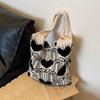 Leisure Knitted Tote Bag Women's New Fashion Versatile Single Shoulder Bags Heart Flower Large Capacity Commuter Shopping Bags