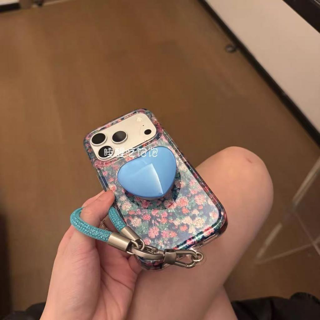 Glitter floral blue love bracket chain is suitable for Apple 14Promax mobile phone case 16.
