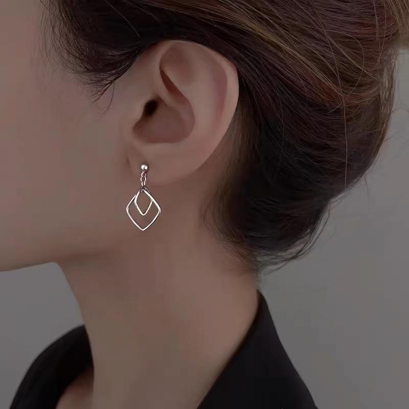 

New Square Earrings for Women, Simple and Fashionable, Niche Design, High-end and Popular Earrings