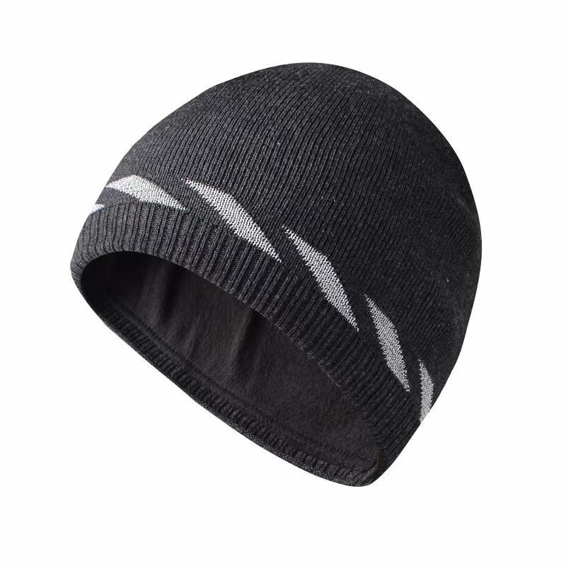 Night outdoor sports reflective silk knitted hat velvet warm cycling winter hat safety warning windproof and cold hat