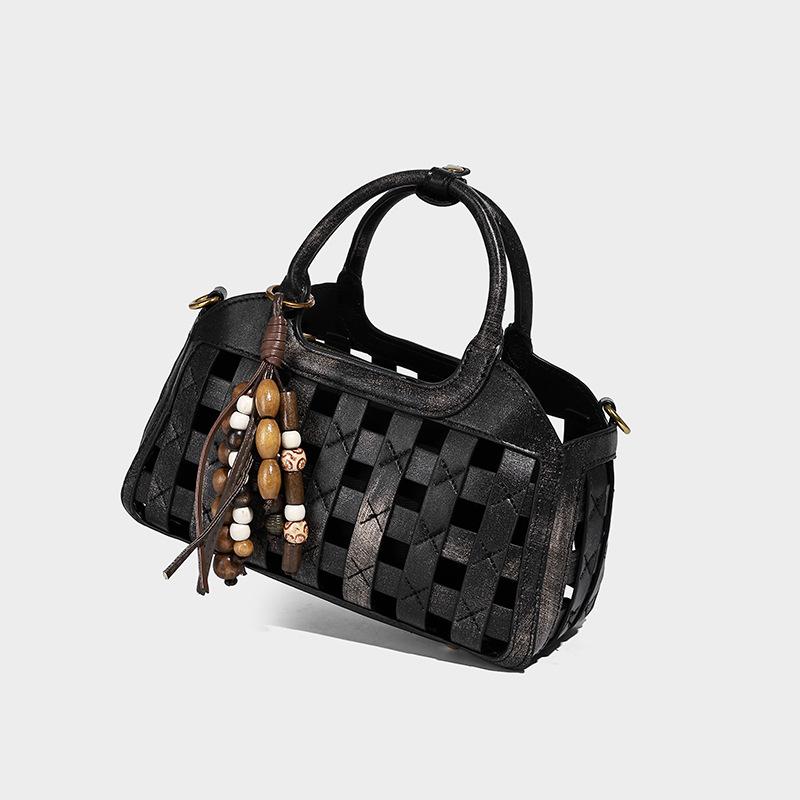 Vintage Woven 2025 Niche Design Bucket Bag Autumn New Style Basket Bag Elegant Versatile Handbag Shoulder Bag