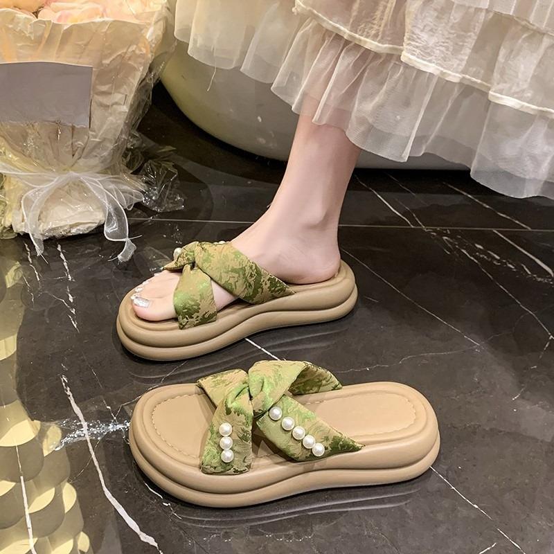 Fashion 2025 Fashionable Summer Women's Slippers Pearl Casual Beach Shoes Indoor Anti-Slip Outerwear Home Use PVC Sole Female Footwear
