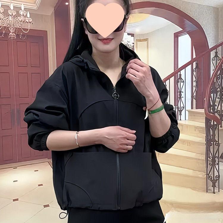 

Женская универсальная короткая куртка с капюшоном на весну и осень - Повседневная, Свободная, Приталенная, С длинным рукавом S (80-100 jin)