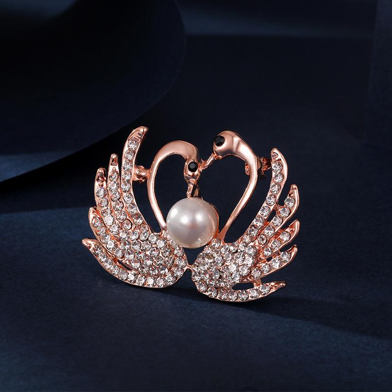 Pearl Metal Brooch Premium Accessories Yiwu Trinkets Suit High-end Corsage Exquisite Versatile Pin