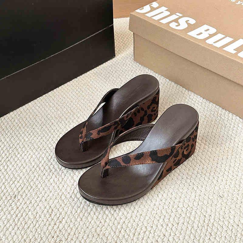 Summer Women Clip Toe Wedges Heel Slippers Comfort Outdoor Street Style Shoes Ladies Comfort Leopard Slides Flip Flop