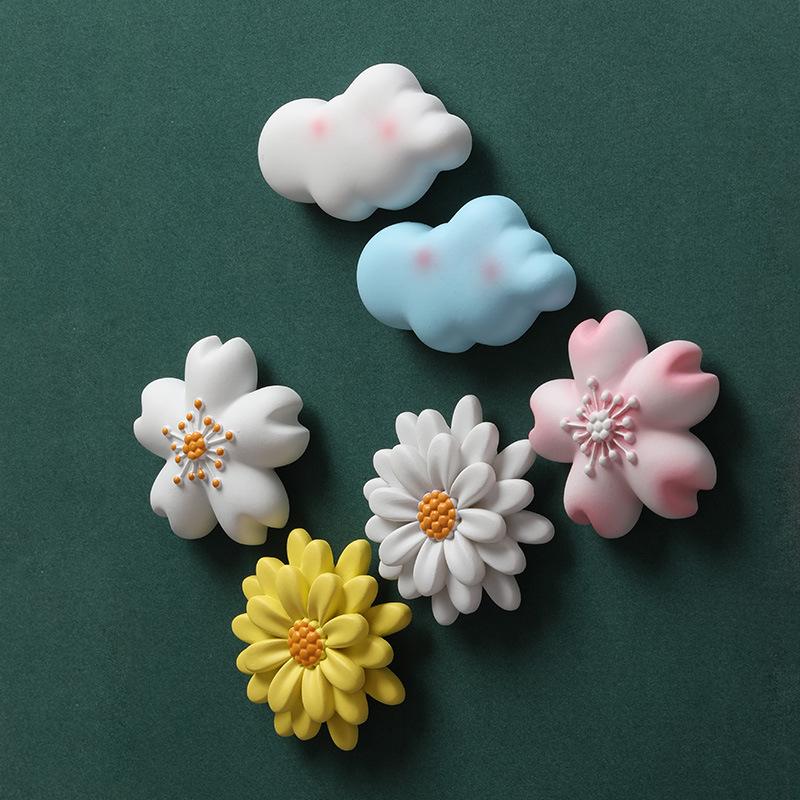 Resin Cloud Refrigerator Sticker Daisy Magnetic Sticker Creative Magnet Cherry Blossom Magnetic Sticker Cartoon Cute