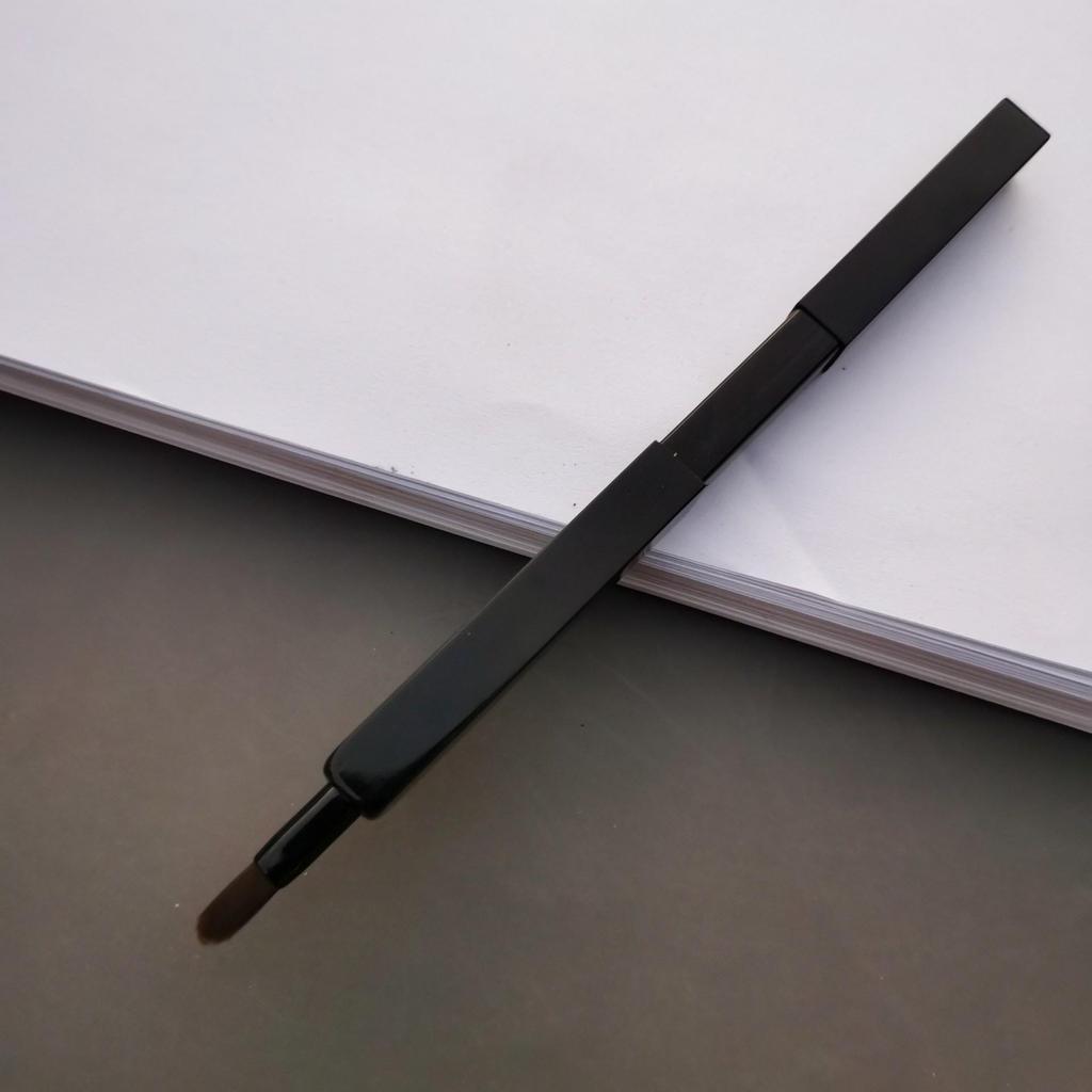 Compact Retractable Lip & Eye Makeup Brush with Lid