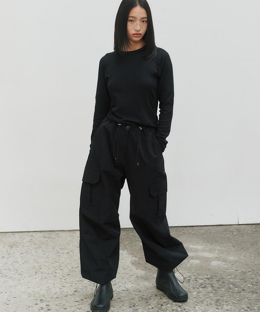 NOIRER FOR WOMAN Cotton-Nylon Parachute Pants (Black)