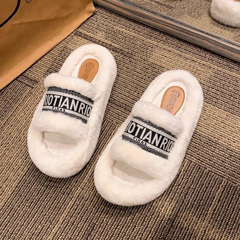 Mao Mao slippers women's outer wear 2025 new autumn and winter high-end fashion light luxury thick-bottomed autumn and winter plush slipp