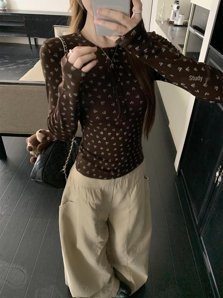 Apricot Floral Slimming Long Sleeve T-shirt - Chic & Warm Women's Inner Layer Top
