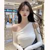 Sexy sweet babes white hollow slanted shoulder bottoming shirt women's design sense autumn and winter Korean beautiful slim top