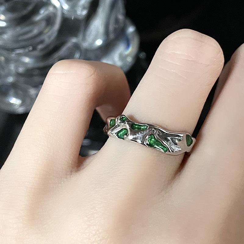 Niche Design Irregular French Pleated Texture Dark Wind Moonstone Ring Female Gemstone Opening Personality