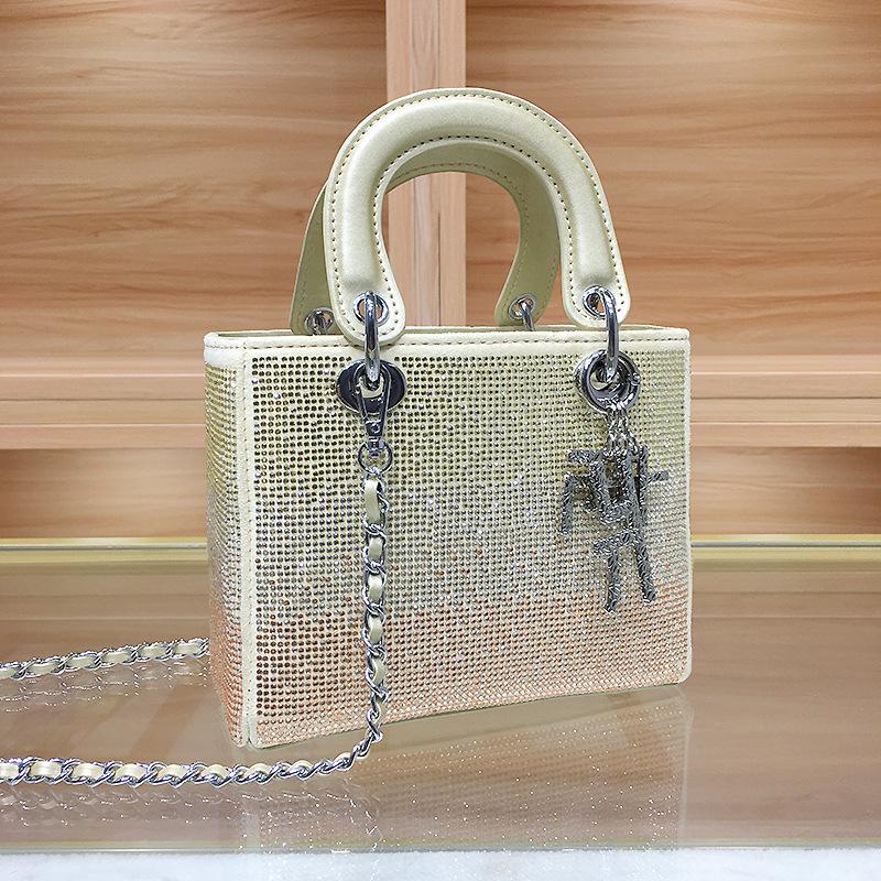 

Ретро Градиентная Сумка-Кроссбоди с Цепочкой из Страз - Женская Маленькая Квадратная Сумка