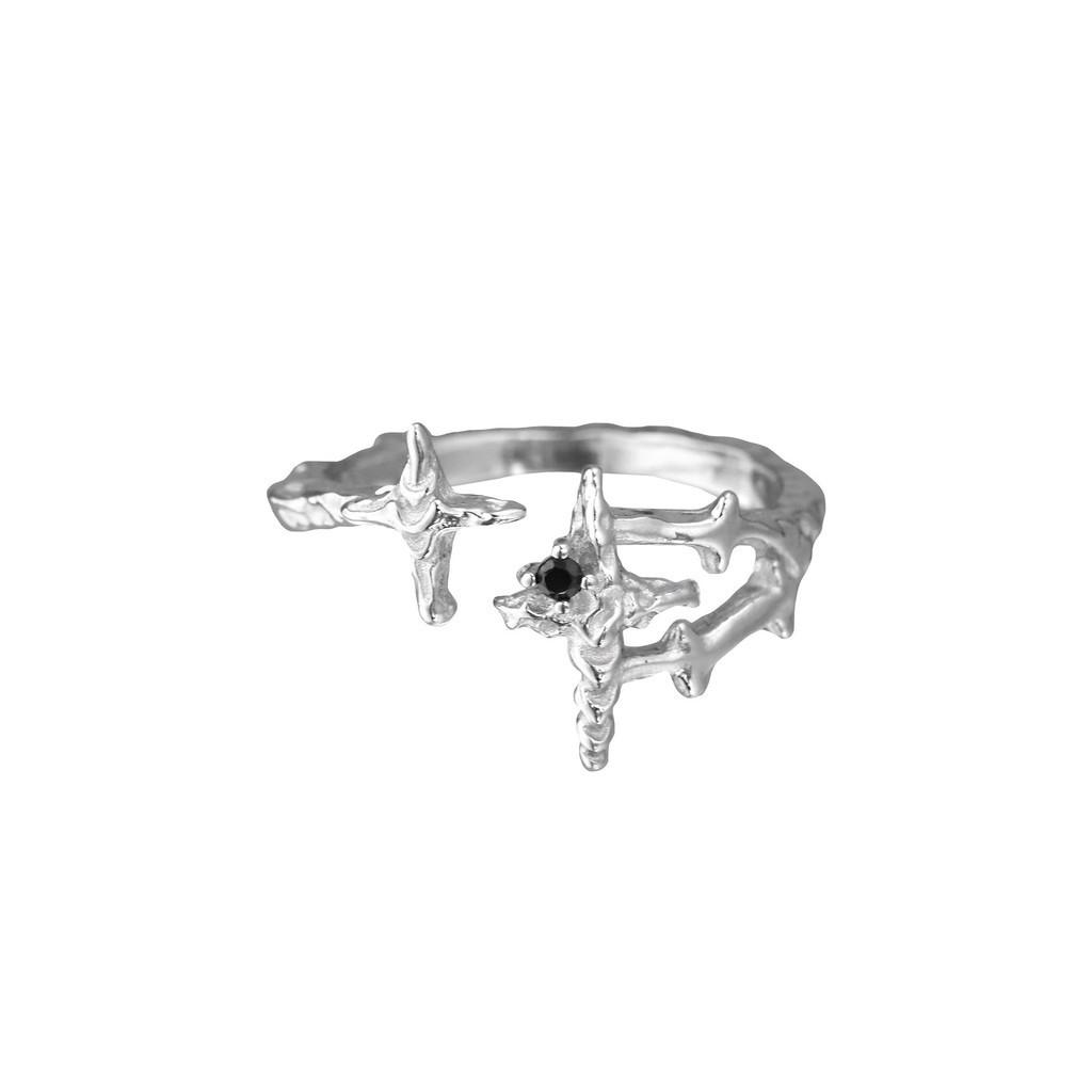 And Elegant Trendy Star Shaped Rings With Diamond Embellishments For Distinctive Style
