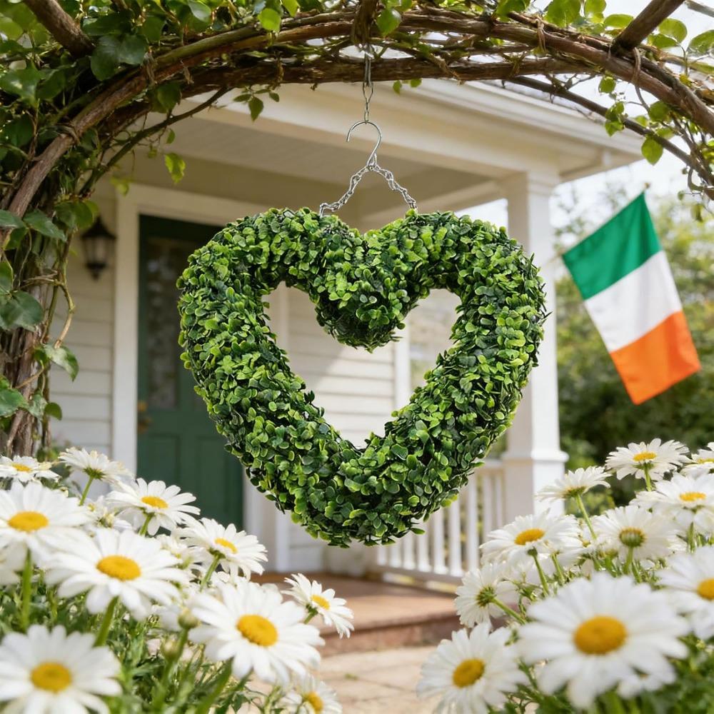 Heart Wreath, Artificial Christmas Wreaths Heart-Shaped, Real Touch Heart Simulation Garland Artificial Boxwood Wreath
