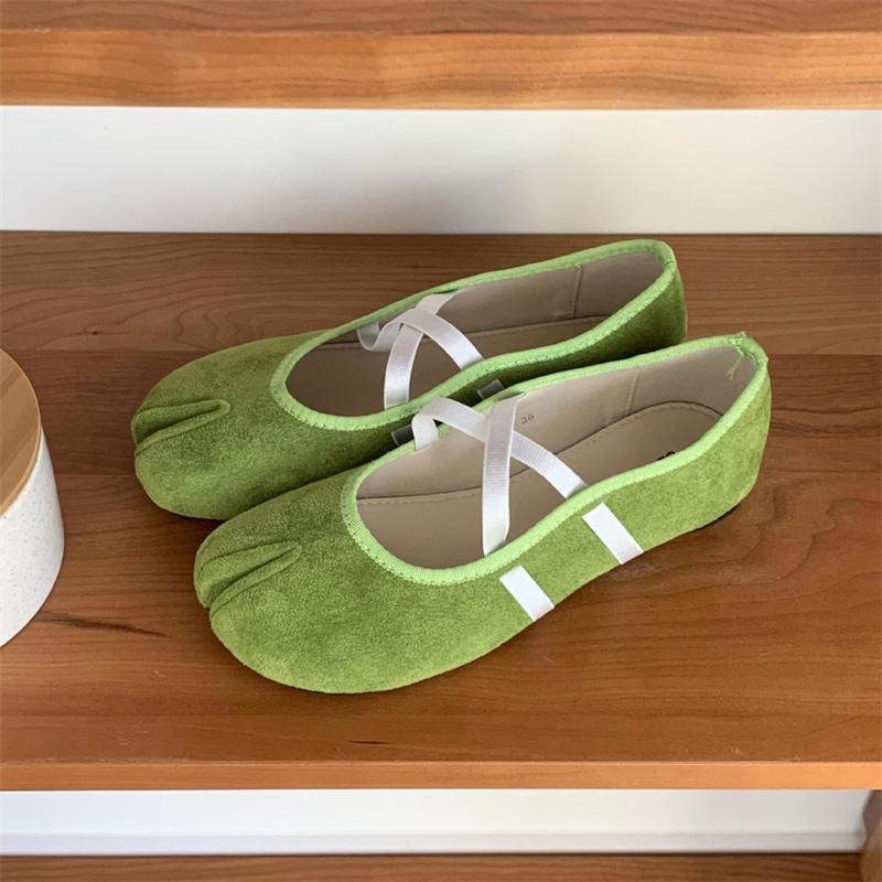 

Мода IPPEUM Tabi Кроссовки Обувь Красные Балетки Женские 2025 Новые С Раздельным Пальцем Балетки 250 светло-зеленый