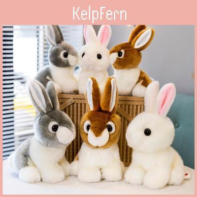 Entzückendes Plüschtier mit langen Ohren, niedliches weißes Kaninchen, Stofftier für Kinder