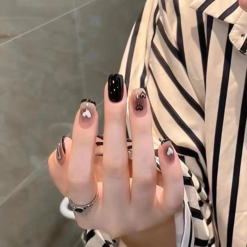 Xiaohongshu Douyin French Style Heart-Shaped Black Press-On Whitening Nails