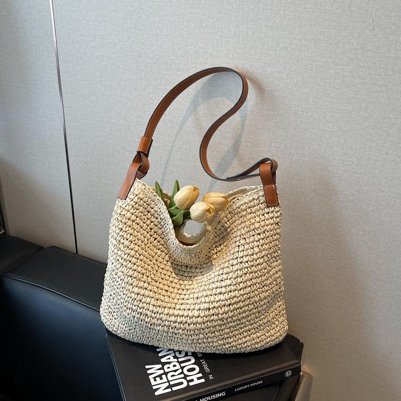 Large capacity straw woven bag women's new fashion shoulder crossbody armpit bag vacation beach woven bag