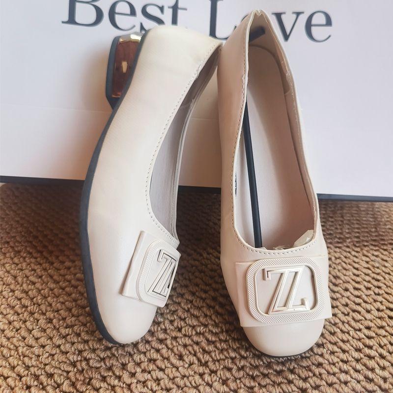 Spring and Autumn Square Toe Shoes Soft Sole Anti Slip Comfortable Work Shoes for Women Low Heeled Leather Shoes for Women