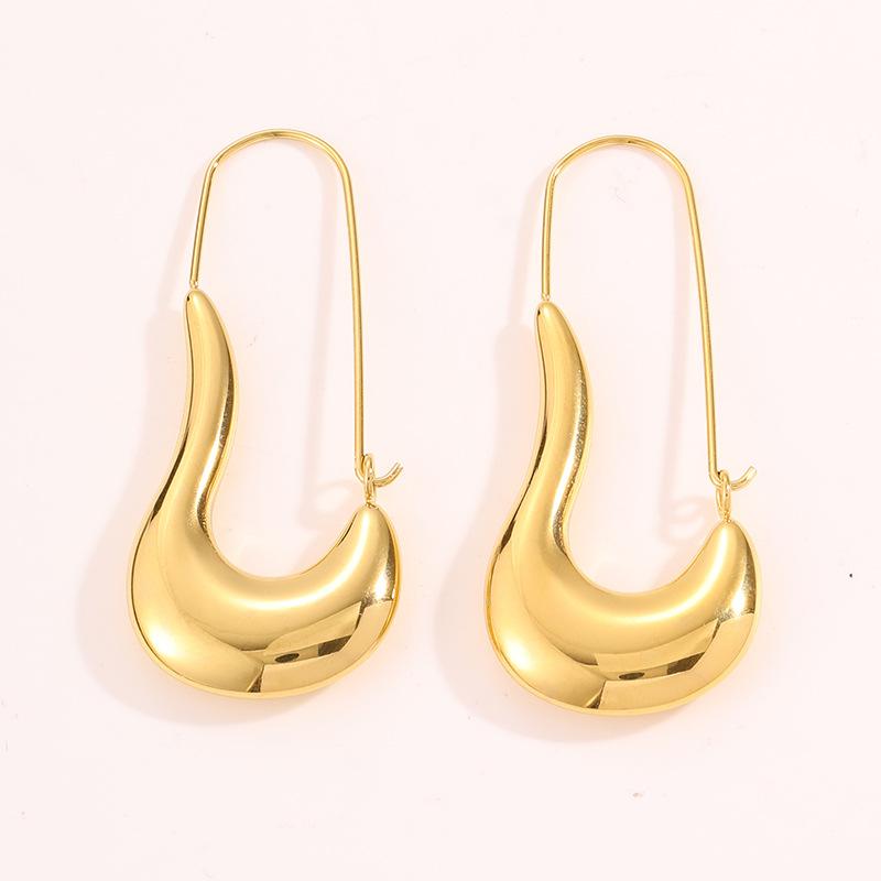 Fashionable and Versatile Titanium Steel Crescent Earrings for Women, Gender-specific Pin Earrings, 18K Gold Color-retaining Earrings