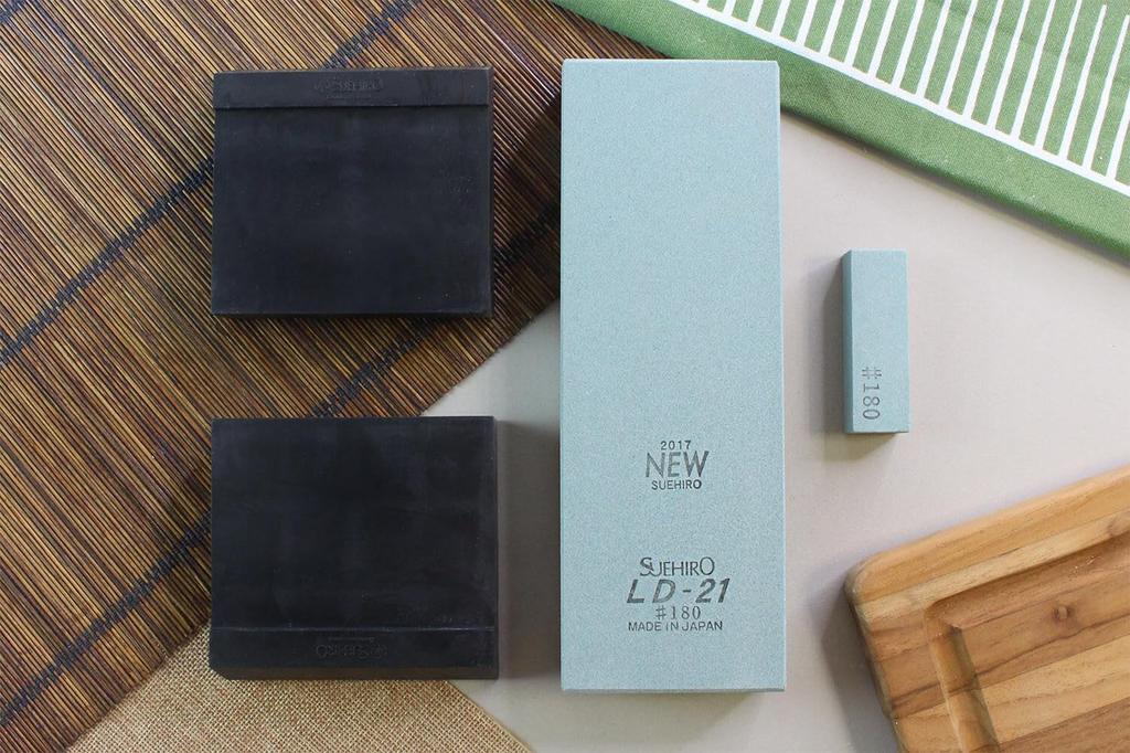 Suehiro Devado Coarse Sharpening Stone with Rubber x x #180 Base, 8.1 2.9 1.1 inches, LD-21